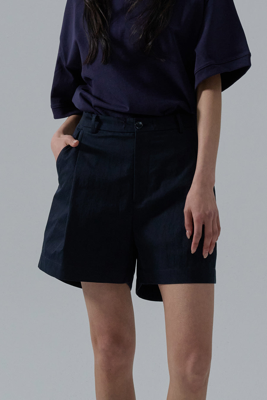 Trench Twill Bermuda Tailored Pants — Navy Blazer