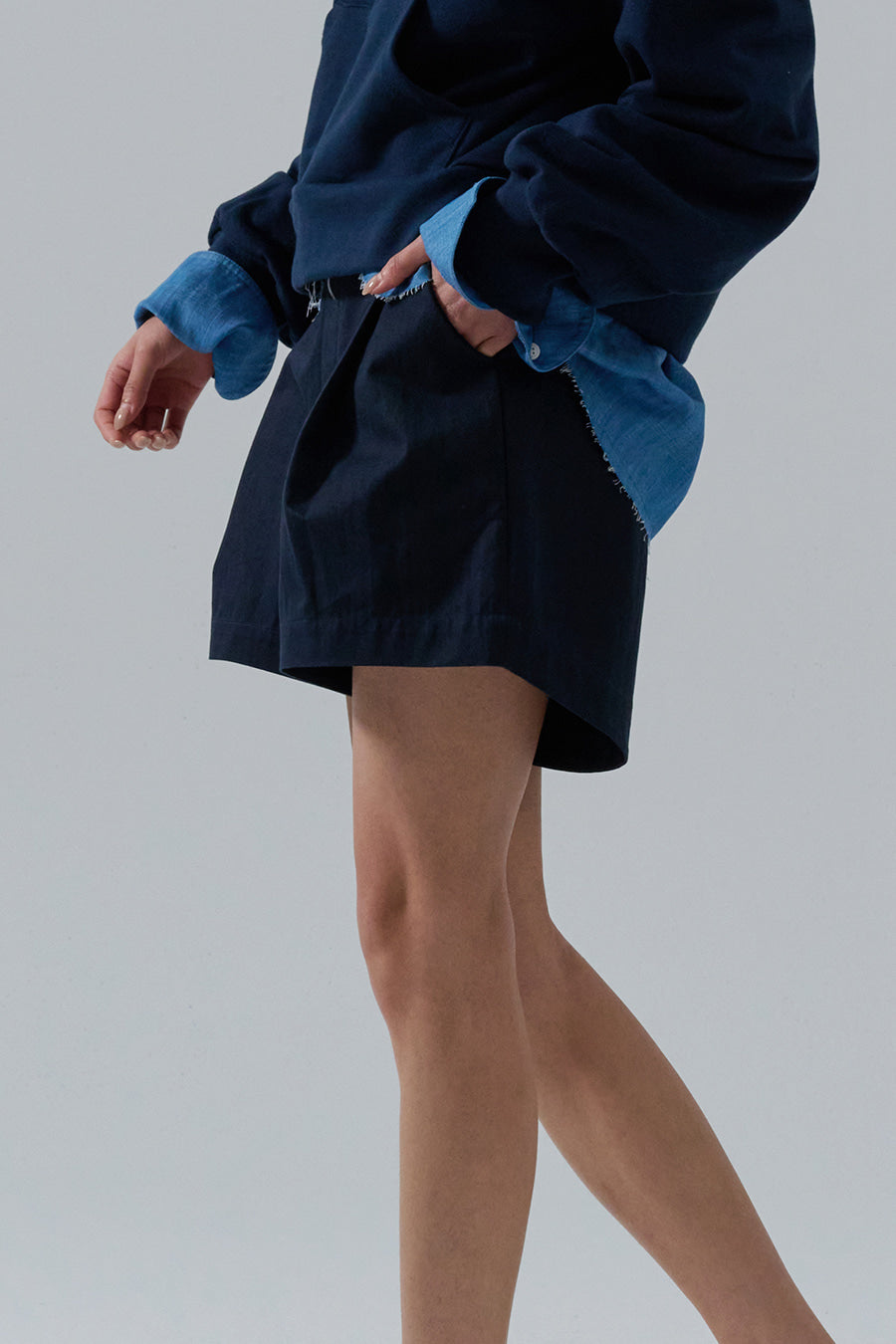 Trench Twill Bermuda Tailored Pants — Navy Blazer