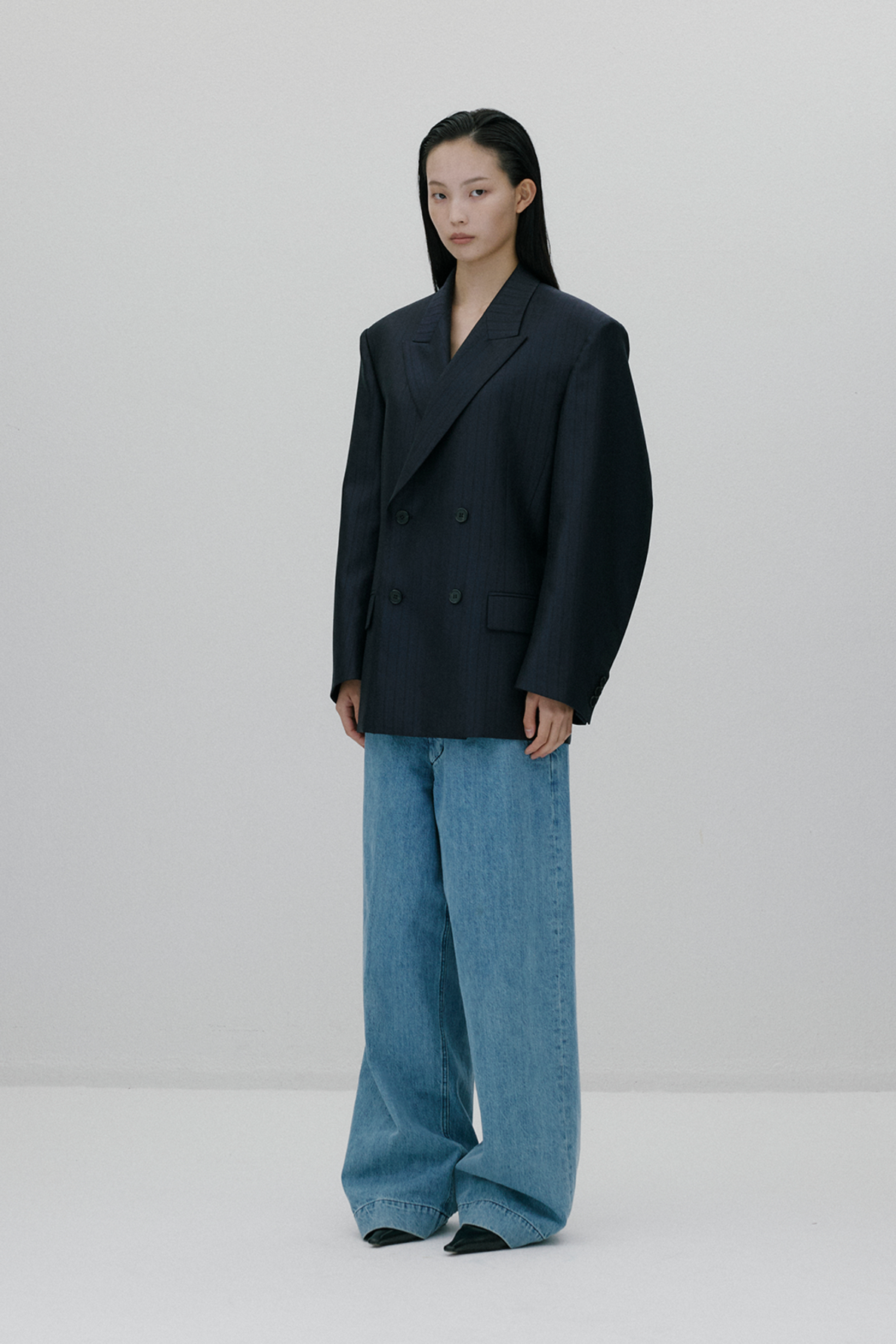 Stripe peaked lapel double breasted jacket